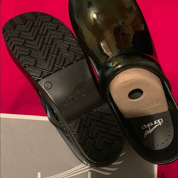 Dansko Black Slippers Comfortable Slip-On Design - Picture 2 of 7